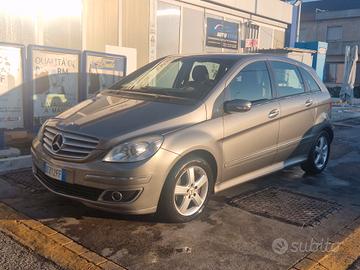 Mercedes-benz B 200 d Automatic AMG Line Premium P