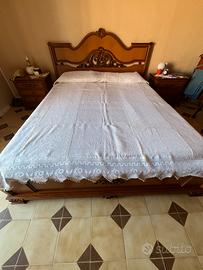 Copriletto realizzato a mano