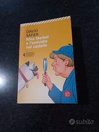 Libro "Miss Merkel e l'omicidio nel castello"