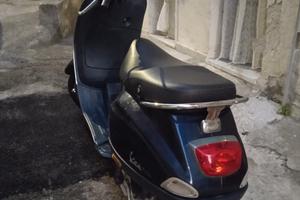 Vespa Scooter piaggio 