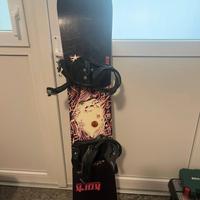 Tavola da snowboard misura 150 con attacchi