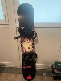 Tavola da snowboard misura 150 con attacchi