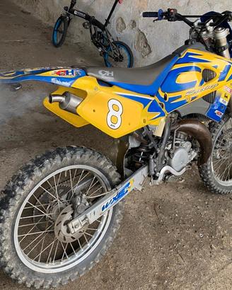 Moto enduro CH Racing