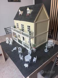 Casa delle bambole con luci