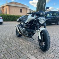 Ducati Monster 696