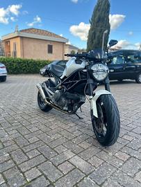 Ducati Monster 696