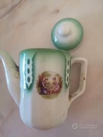 Teiera in porcellana