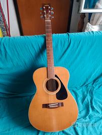 chitarra acustica anni 80 Yamaha 