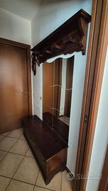 Cassapanca con cappelliera in legno