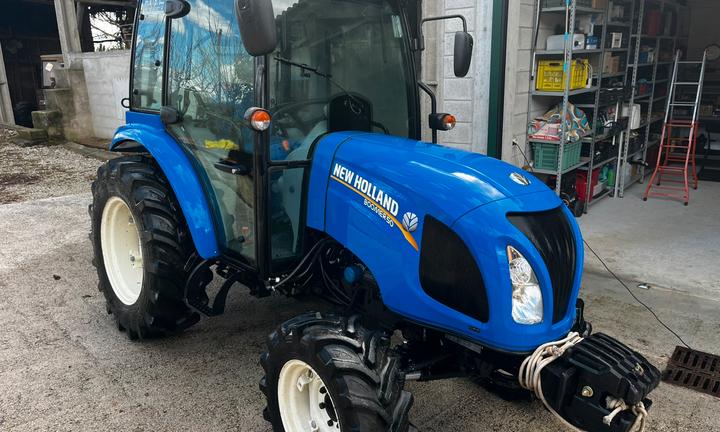 Trattore New Holland BOOMER 50