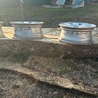 Cerchi in lega R15 4 fori