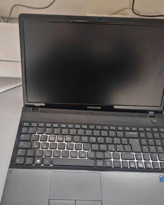 PORTATILE I3 INTEL FUNZIONANTE ....LEGGI BENE...