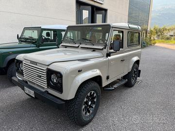 Land rover defender TD5 Asi 7 posti