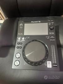4x Pioneer XDJ-700 +decksavers