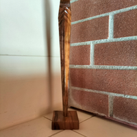 Madonnina stilizzata in legno d'ulivo