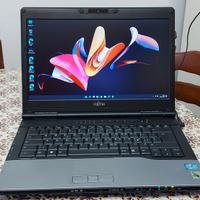 Notebook Fujitsu INTEL i7 quad-core  14 pollici.