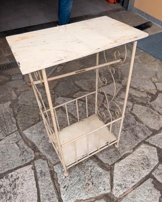 Scaffale shabby chic