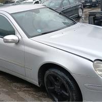 Ricambi vari usati Mercedes C200 anno 2005