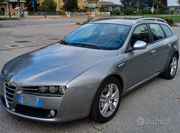 Alfa romeo 159 - 2012