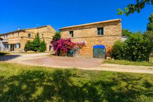 CASA DI CORTE A LORETO