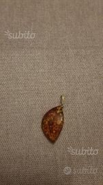 Ciondolo simil Ambra