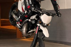 Husquarna sm 125 2011