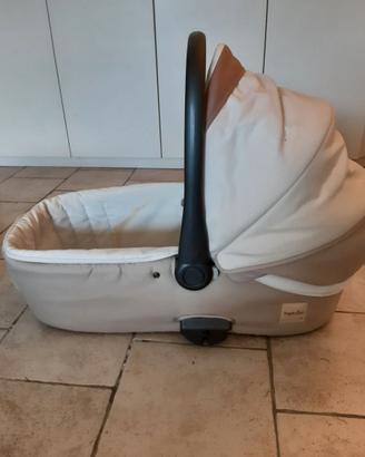 Navicella Inglesina culla beige con copertina