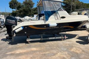 Terminal boat 21 cabin