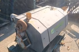 Argano 4 ton. per sollevatore telescopico Merlo Fu