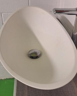 Lavandino in Solid surface