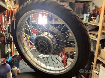 BMW r 100gs ruota 21