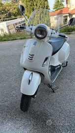 Piaggio Vespa 150 GTS - 2017
