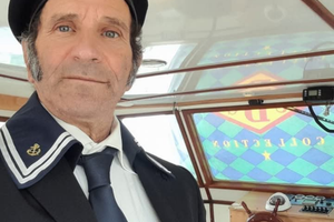 Barca KB nella darsena salinara