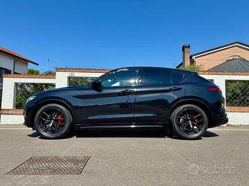 Stelvio VELOCE Km originali tagliandi tuttiAlfa R