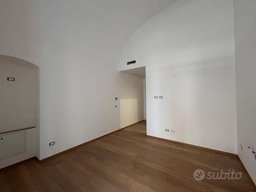 Piano terra in zona Corso vittorio emanuele