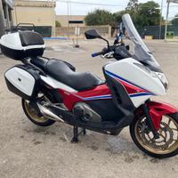 Honda Integra 750