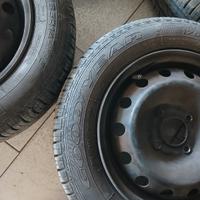  4 gomme e cerchi Goodyear 