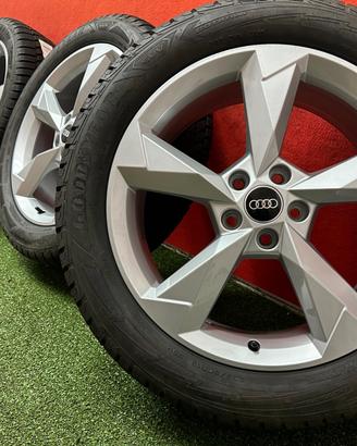 Cerchi Audi Q3 SQ3 Gomme Invernali NUOVI 235 50 19