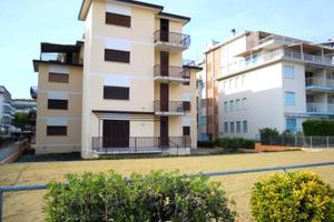 Dal 06 al 27 giugno - Jesolo in cond. FronteMare