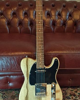 Chitarra di liuteria tipo Telecaster con PU Fender