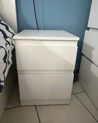 Camera da letto Ikea - letto comodini cassettiera