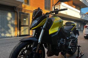 HORNET 750 2023