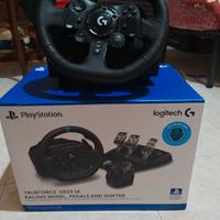 Volante Logitech g923 con pedaliera e cambio