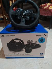 Volante Logitech g923 con pedaliera e cambio