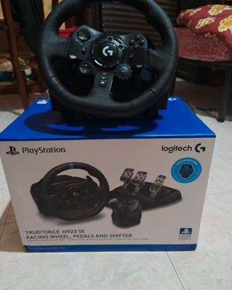 Volante Logitech g923 con pedaliera e cambio