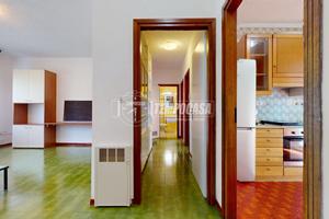 Quadrilocale con loggia, annesso garage.