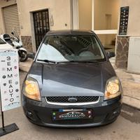 Ford Fiesta 1.4 TDCI COMPRESO MANUTENZIONE LEGGI