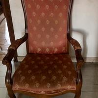 Poltrona antica completamente rivestita