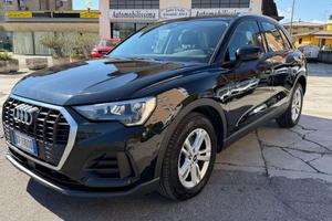 Audi Q3 35 2.0 tdi Business s-tronic