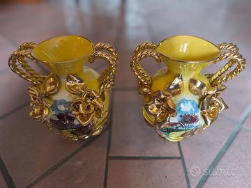 Coppia di vasi in ceramica